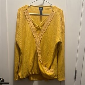 Daytrip Yellow XL Lace Trim Sweater. NWOT